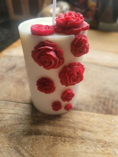 Floral pillar candle organic