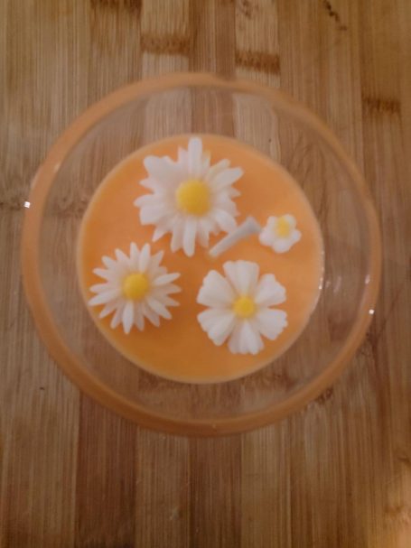 daisy flower candle